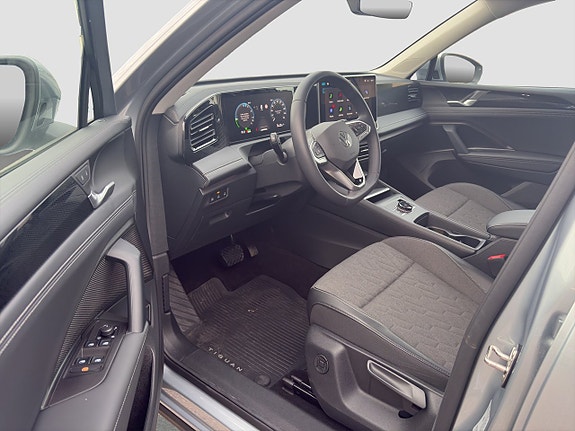 Volkswagen Tiguan 13 of 22