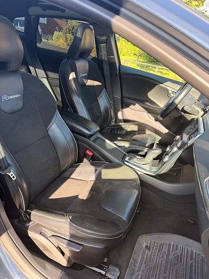 Volvo V40 4 of 10