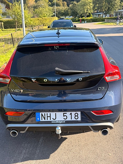 Volvo V40 3 of 10