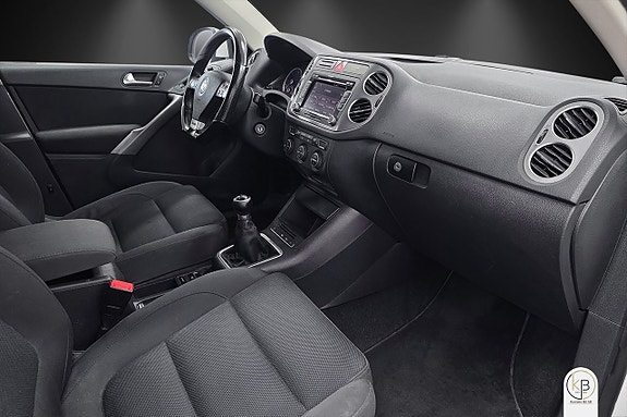 Volkswagen Tiguan 10 of 12
