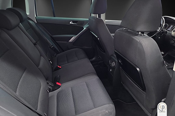 Volkswagen Tiguan 9 of 12
