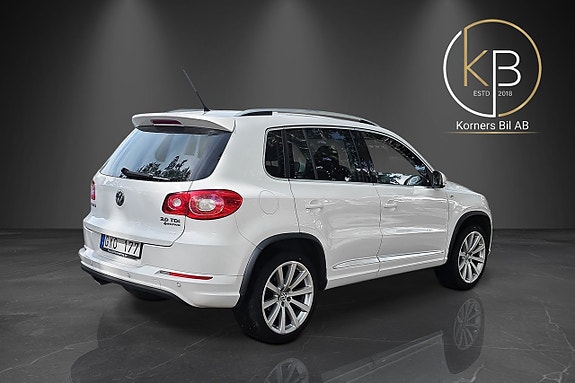 Volkswagen Tiguan 3 of 12