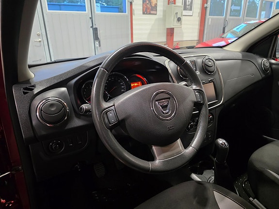 Dacia Sandero Stepway 8 of 16