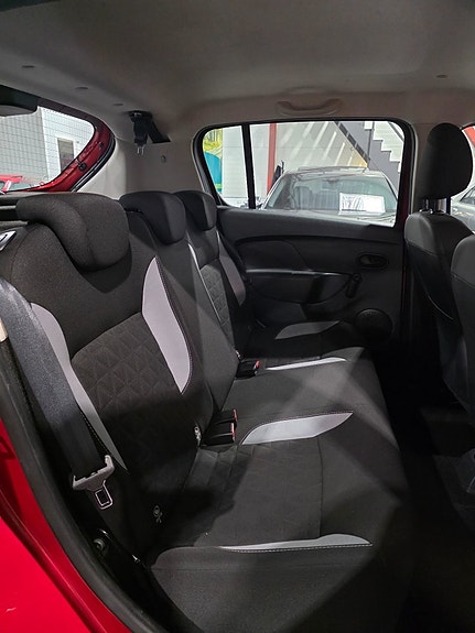 Dacia Sandero Stepway 12 of 16