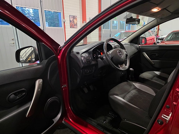 Dacia Sandero Stepway 6 of 16