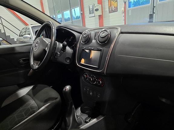 Dacia Sandero Stepway 11 of 16
