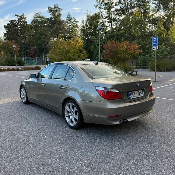 BMW 520i 10 of 30