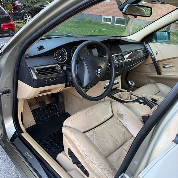 BMW 520i 30 of 30