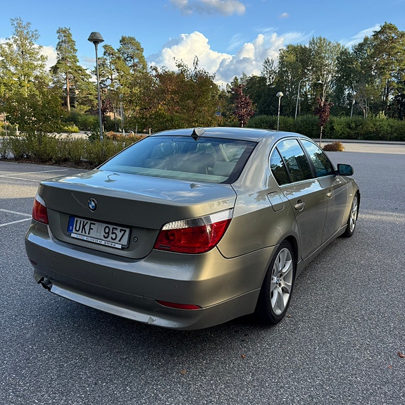 BMW 520i 15 of 30