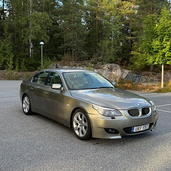 BMW 520i 18 of 30