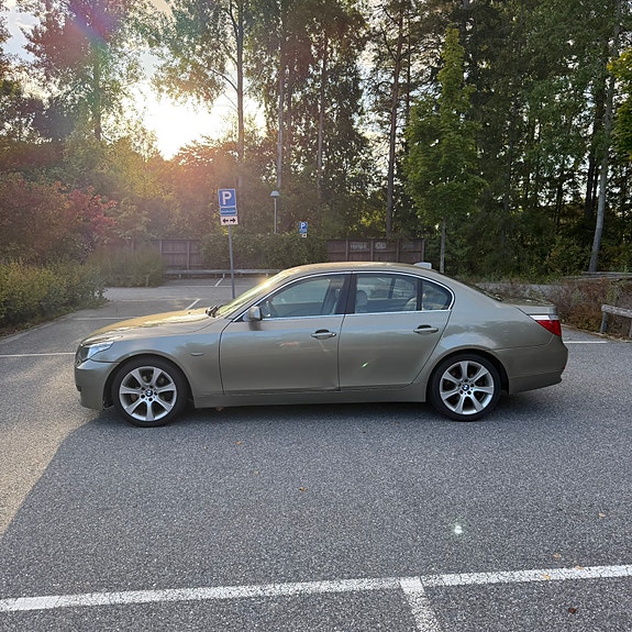 BMW 520i 8 of 30