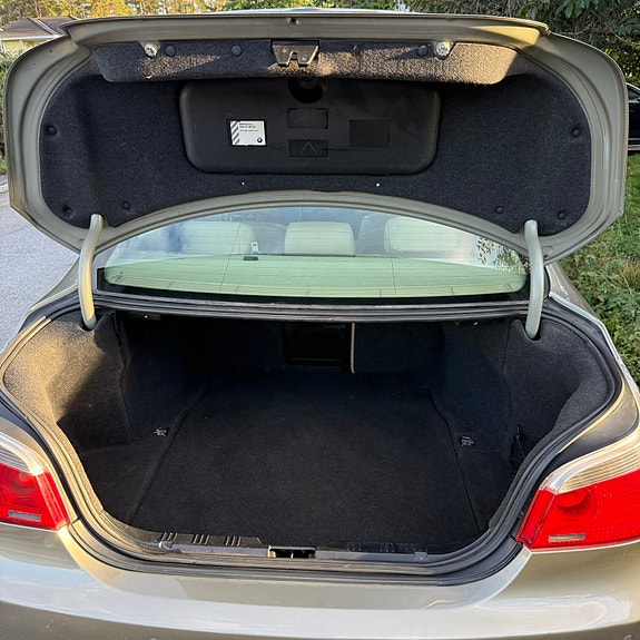 BMW 520i 26 of 30