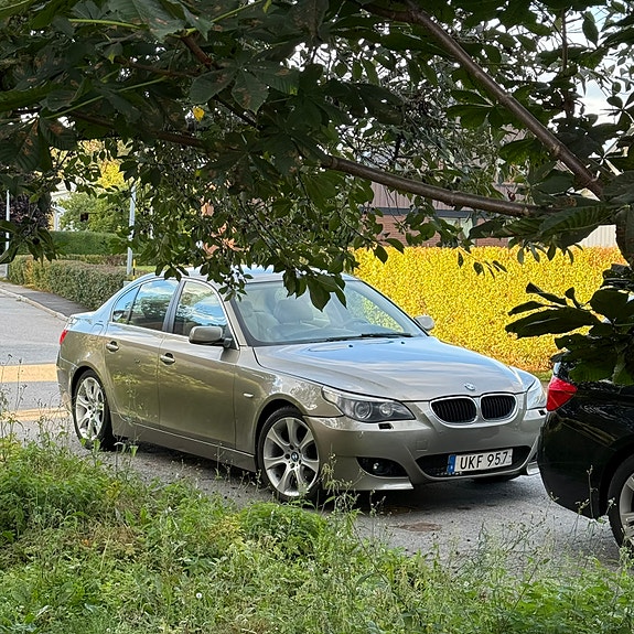 BMW 520i 25 of 30