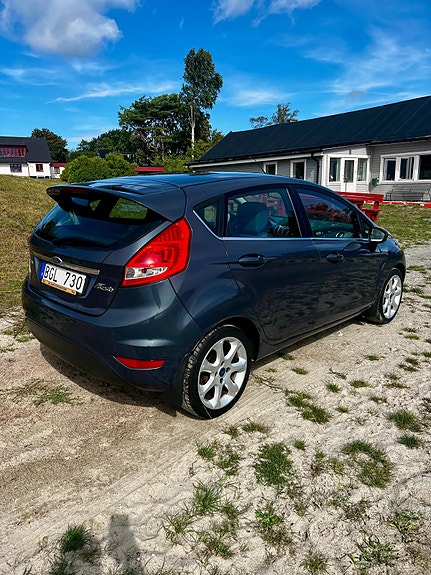 Ford Fiesta 4 of 16