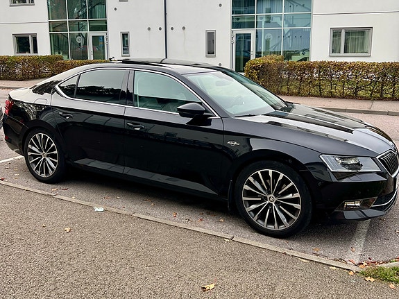 Skoda Superb 8 of 18