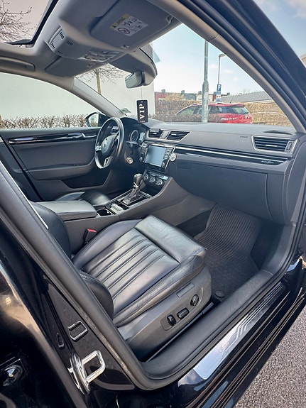 Skoda Superb 10 of 18