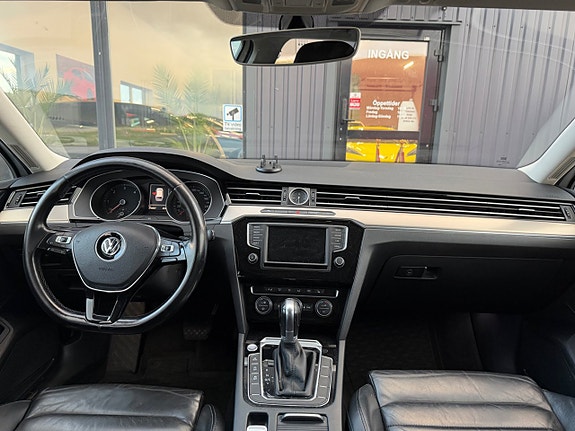 Volkswagen Passat 11 of 20