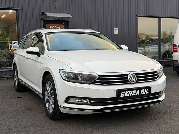 Volkswagen Passat 2 of 20