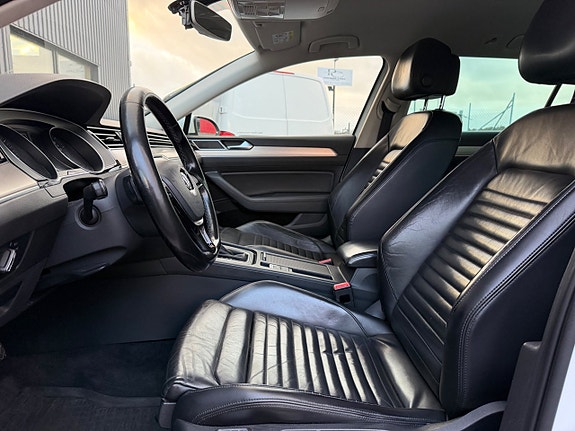 Volkswagen Passat 12 of 20