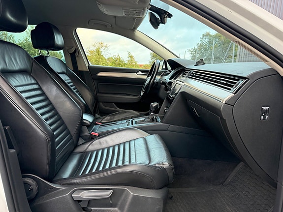 Volkswagen Passat 14 of 20