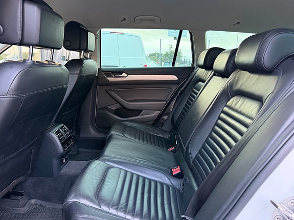 Volkswagen Passat 16 of 20