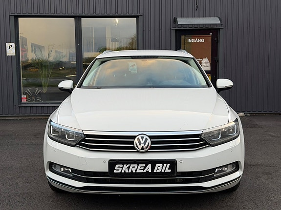 Volkswagen Passat 3 of 20
