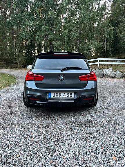 BMW 118d 4 of 6