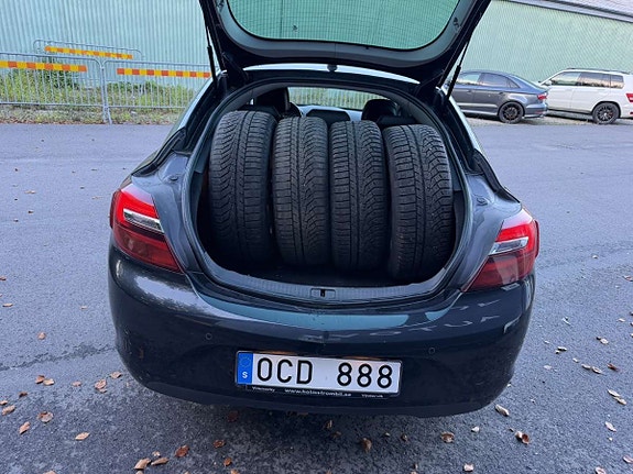 Opel Insignia 3 of 3