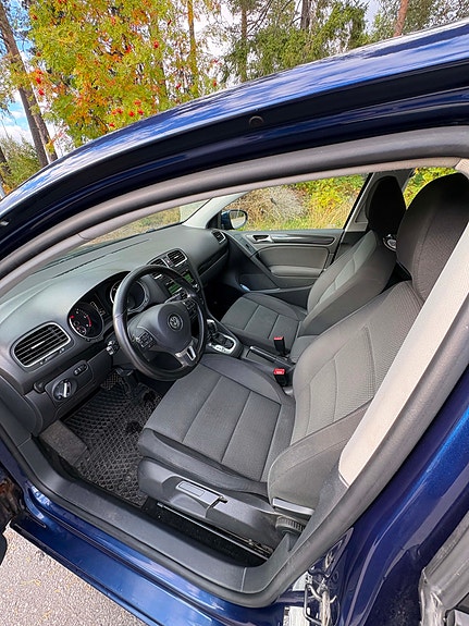 Volkswagen Golf VI 7 of 9