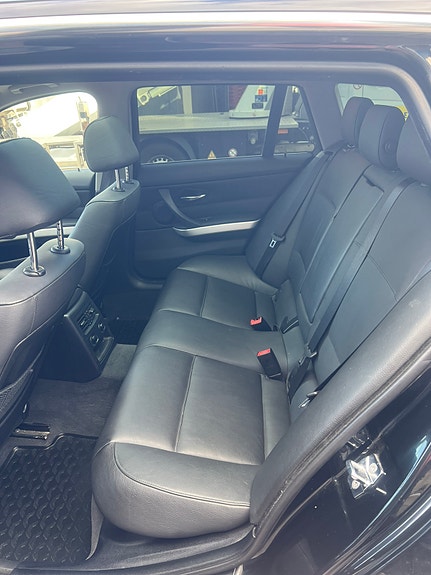 BMW 330xd 8 of 15