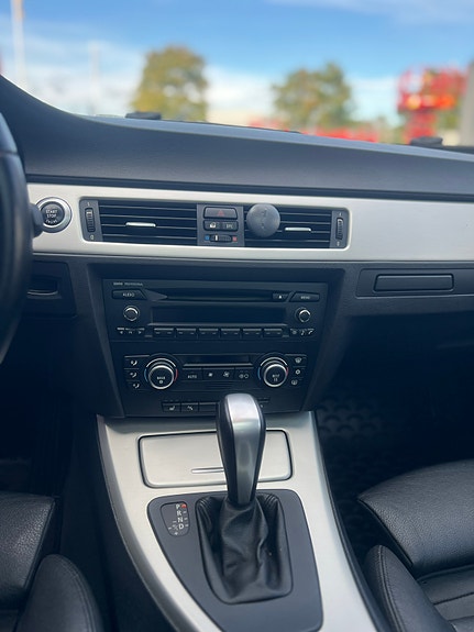 BMW 330xd 15 of 15