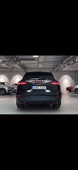 Porsche Cayenne 6 of 8