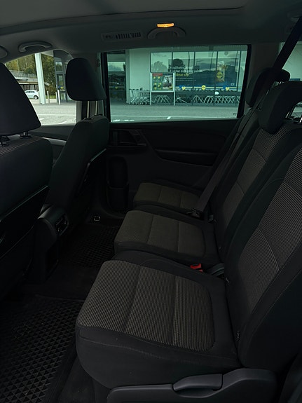 Volkswagen Sharan 7 of 8