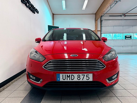 Ford Focus 2 of 17