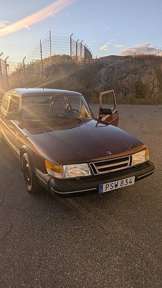 Saab 900 4 of 18