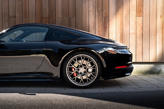 Porsche 911 8 of 30