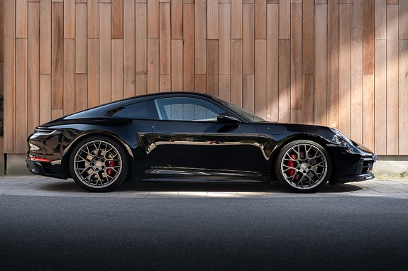 Porsche 911 14 of 30