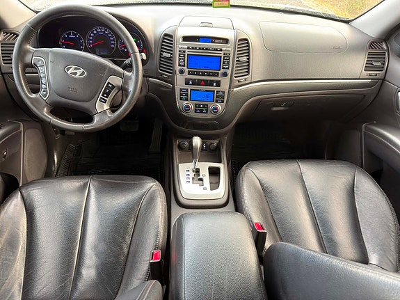 Hyundai Santa Fe 6 of 8