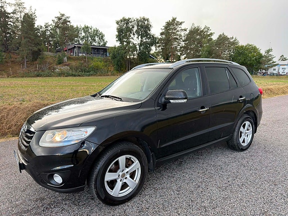 Hyundai Santa Fe 3 of 8
