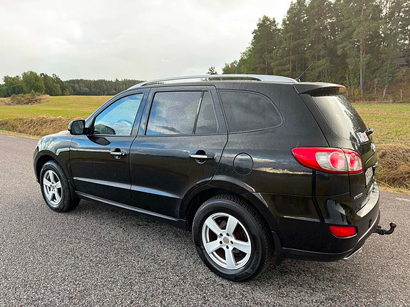 Hyundai Santa Fe 4 of 8