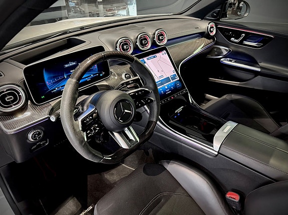 Mercedes-Benz C63 4 of 30