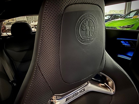 Mercedes-Benz C63 16 of 30