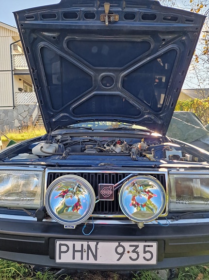 Volvo 240 9 of 12