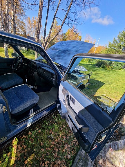 Volvo 240 8 of 12