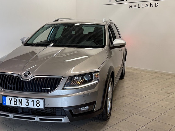 Skoda Octavia Scout 5 of 26