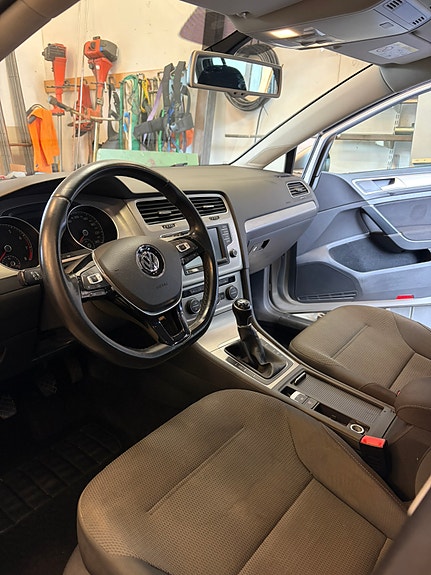 Volkswagen Golf VII 4 of 7