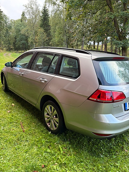 Volkswagen Golf VII 3 of 7