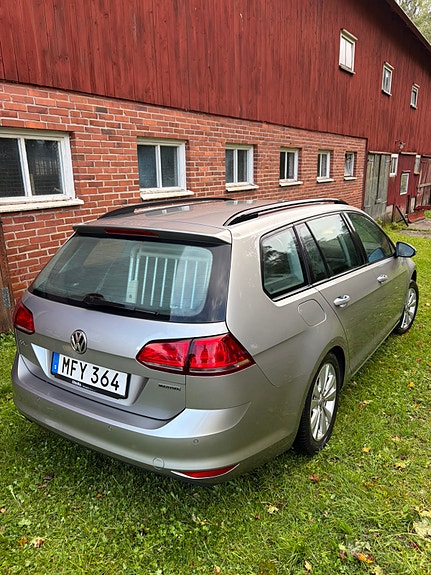 Volkswagen Golf VII 2 of 7