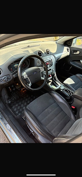 Ford Mondeo 2 of 4