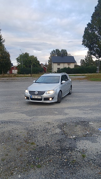 Volkswagen Passat 2 of 7
